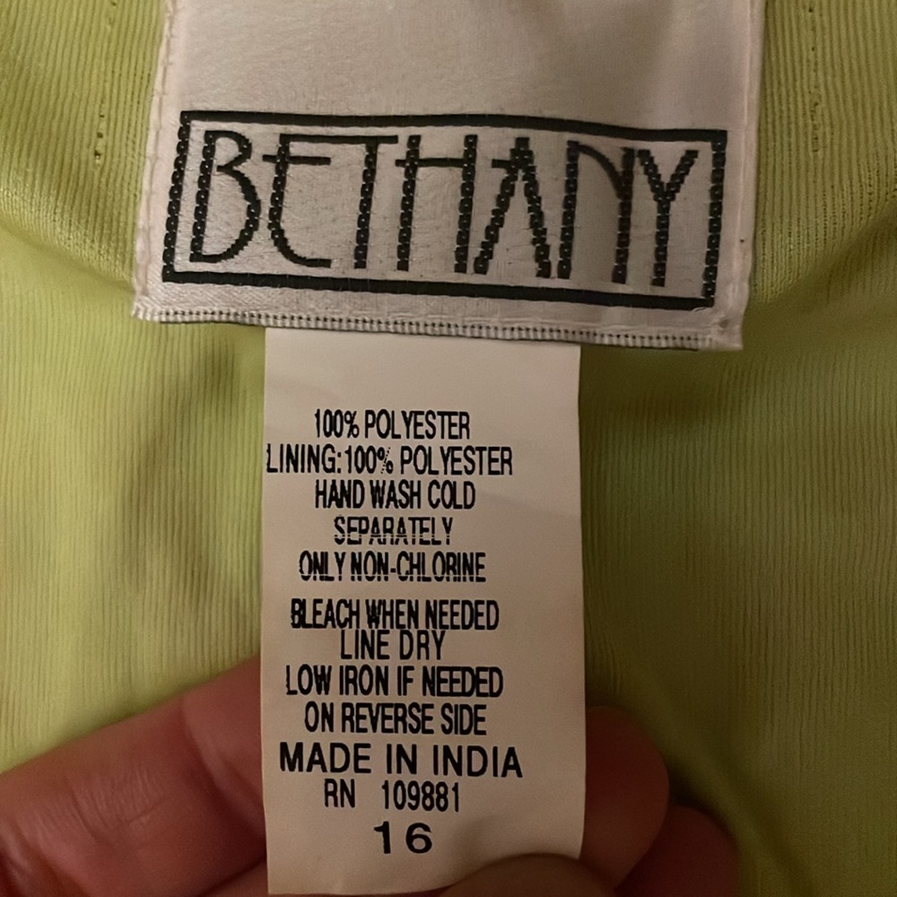 Vintage Bethany Dress - Picture 2 of 4